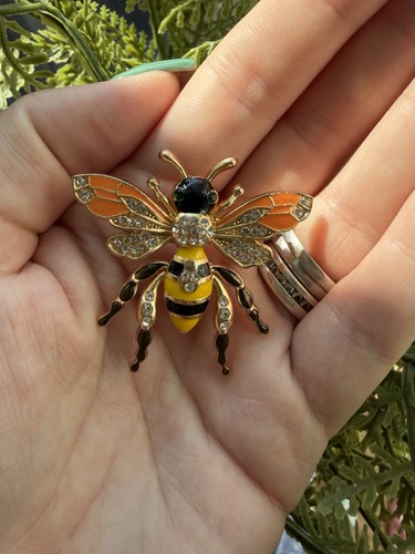 Bee brooch pin beautiful and - bee,
