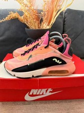 Nike Air Max 2090 Neon