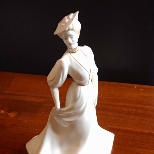 Coalport porcelain lady - coalport,