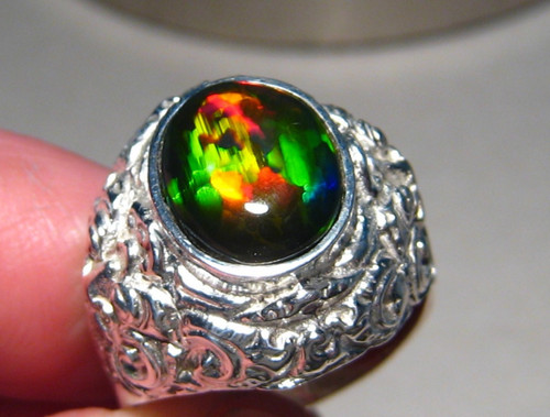 Black welo opal - black,