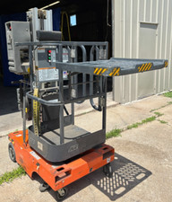 JLG 12SP VERTICAL MAN LIFT