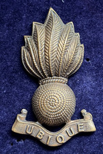 ROYAL ARTILLERY ‘FLAMING GRENADE’ UBIQUE CAP/COLLAR BADGE NO LUGS OR PIN