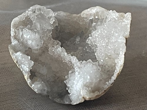 Natural white sparkly druzy - white,
