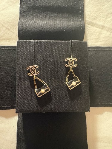 Chanel stud earrings - chanel, with