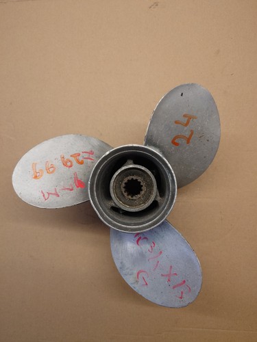 Propeller for yamaha outboard - propeller,