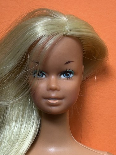 Vintage 1970s barbie - 🧡,