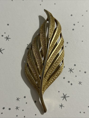 Stunning vintage brooch gold - stunning,