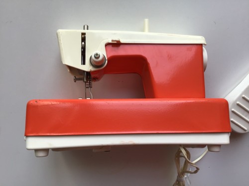 Vintage red orange - &, cream