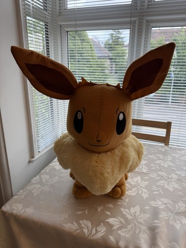Official pokémon eevee - pokémon,