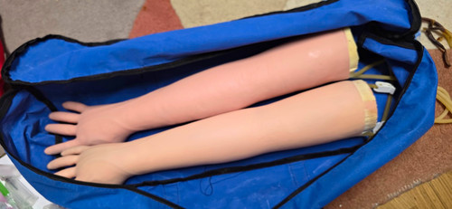 Training arm manikin arms - iv,