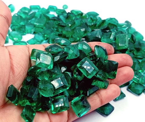 100 natural green emerald - ct,