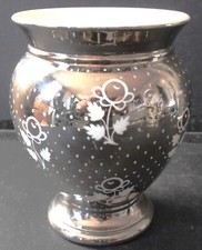 A WEDGWOOD BULBOUS VASE IN  ''PLATINUM FLOWERS'' PATTERN, LOUISE POWELL DESIGN