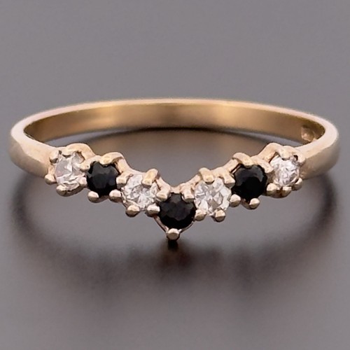9ct yellow gold sapphire - yellow,