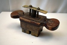 Antique Brass Biscuits Seal