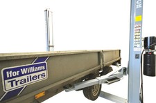 TRAILER LIFT / RAMP  2 POST