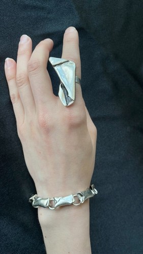 Modernist silver shield ring - silver,
