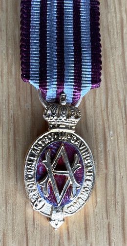 Miniature gold albert - gold, medal