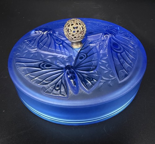 Fenton blue frosted glass - fenton,
