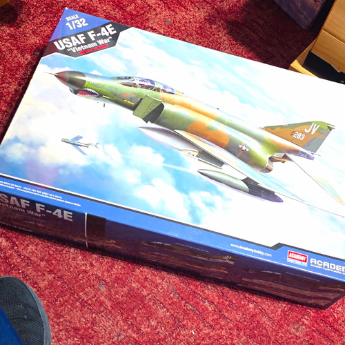 Academy mcdonnell douglas - mcdonnell, f-4e