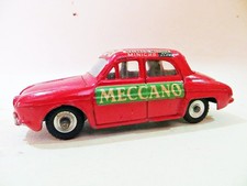 DINKY 268 'RENAULT DAUPHINE