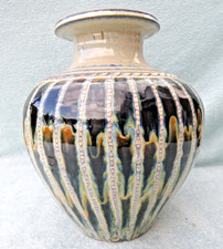 LARGE QUALITY HAND THROWN STUDIO POTTERY MULTI COLOUR BULBOUS VASE 3.2klo PERFEC