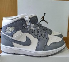 Nike Air Jordan 1 Mid Stealth