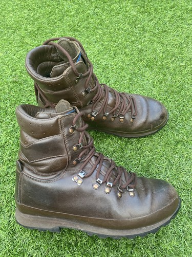 Altberg defender boots size