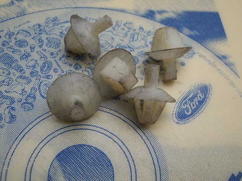 New genuine ford trim clips - genuine,