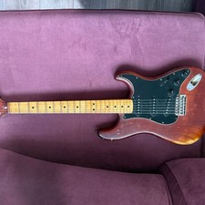 FENDER USA 1977 STRATOCASTER Electric Guitar