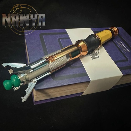 Nawya doctor who 11th metal - who,