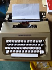 Olivetti Lettera 25 Portable Manual Typewriter