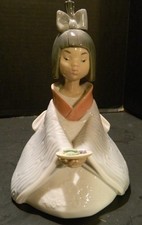 Lladro NAO Porcelain "Flowers