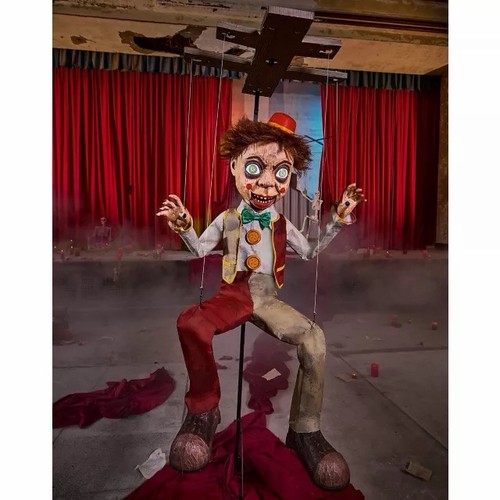 Moving talking scary - 7'7",