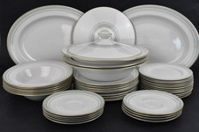 Royal Doulton Berkshire Dinnerware Set x43 Pieces White Green Leaf Pattern 