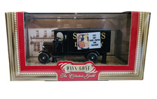 Lledo DG043037 Collectors Guild 1931 Morris Van “Put Out Your Paper For Salvage”