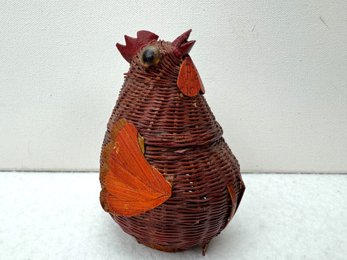 Hen chicken lidded wicker - hen,