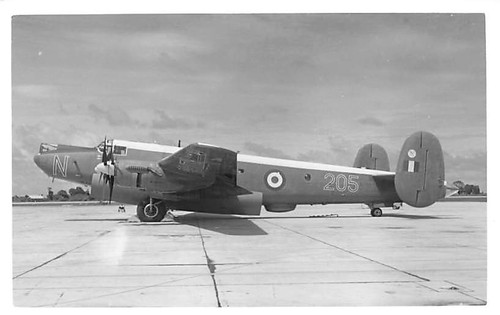 Black photo avro shackleton - black,