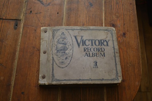 Gramophone folder with - 7', 7