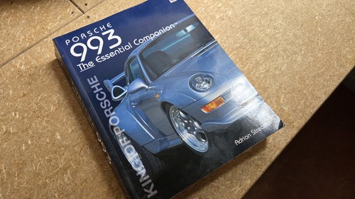 Porsche 911 993 book - 911, essential