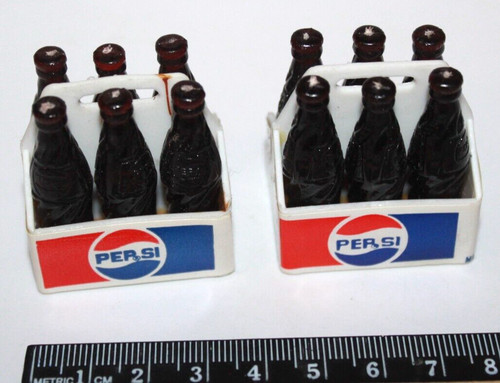 Dolls house pub - dolls, scale