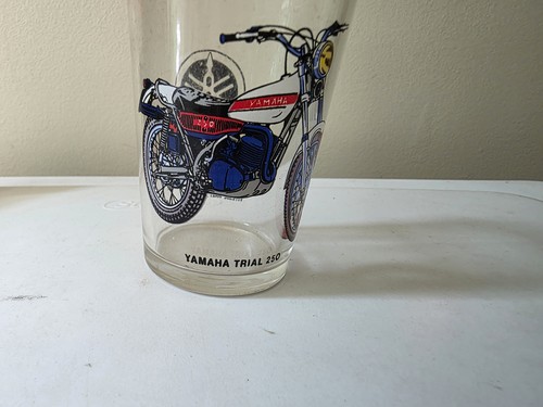 Vintage yamaha trial - 250, glass