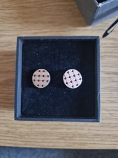 Next Round Silver/RednStud