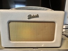 Roberts Revival R757 AM/FM 3-Band Radio