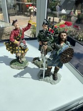 Sculptures Uk  Highland Dancer  Scottish Soldiers X 3 Resin Figures 14 Cm High