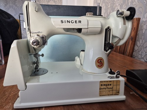 Vintage singer sewing machine - singer,