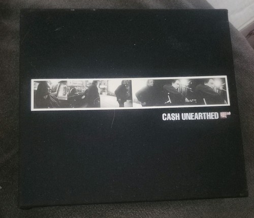 Johnny cash box - cash,