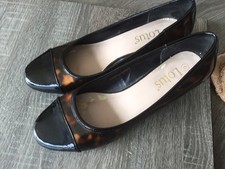 lotus shoes size 6