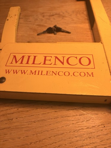 Milenco compact wheel clamp - milenco,