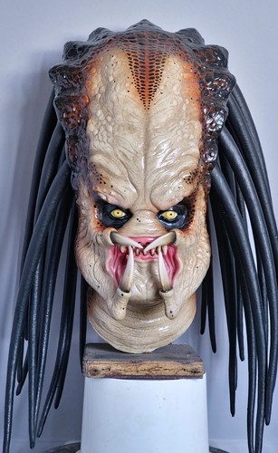 Predator alien latex mask - latex, bust