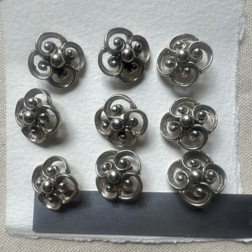 Metal buttons filigree - metal,